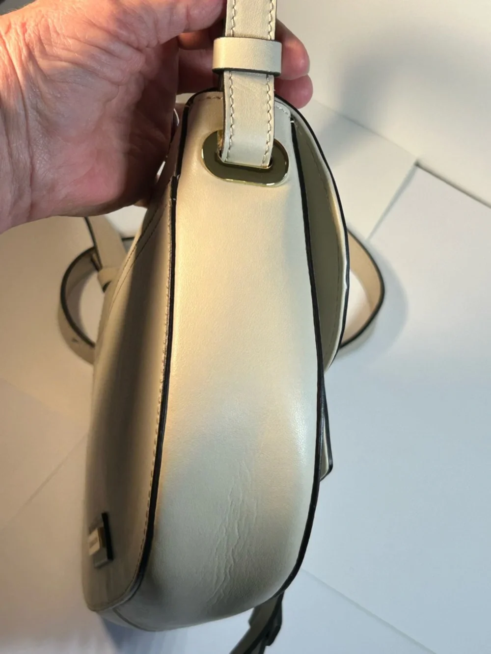 BCBG Maxazaria Vera Pelle Cream Crossbody Saddlebag Made in Italy